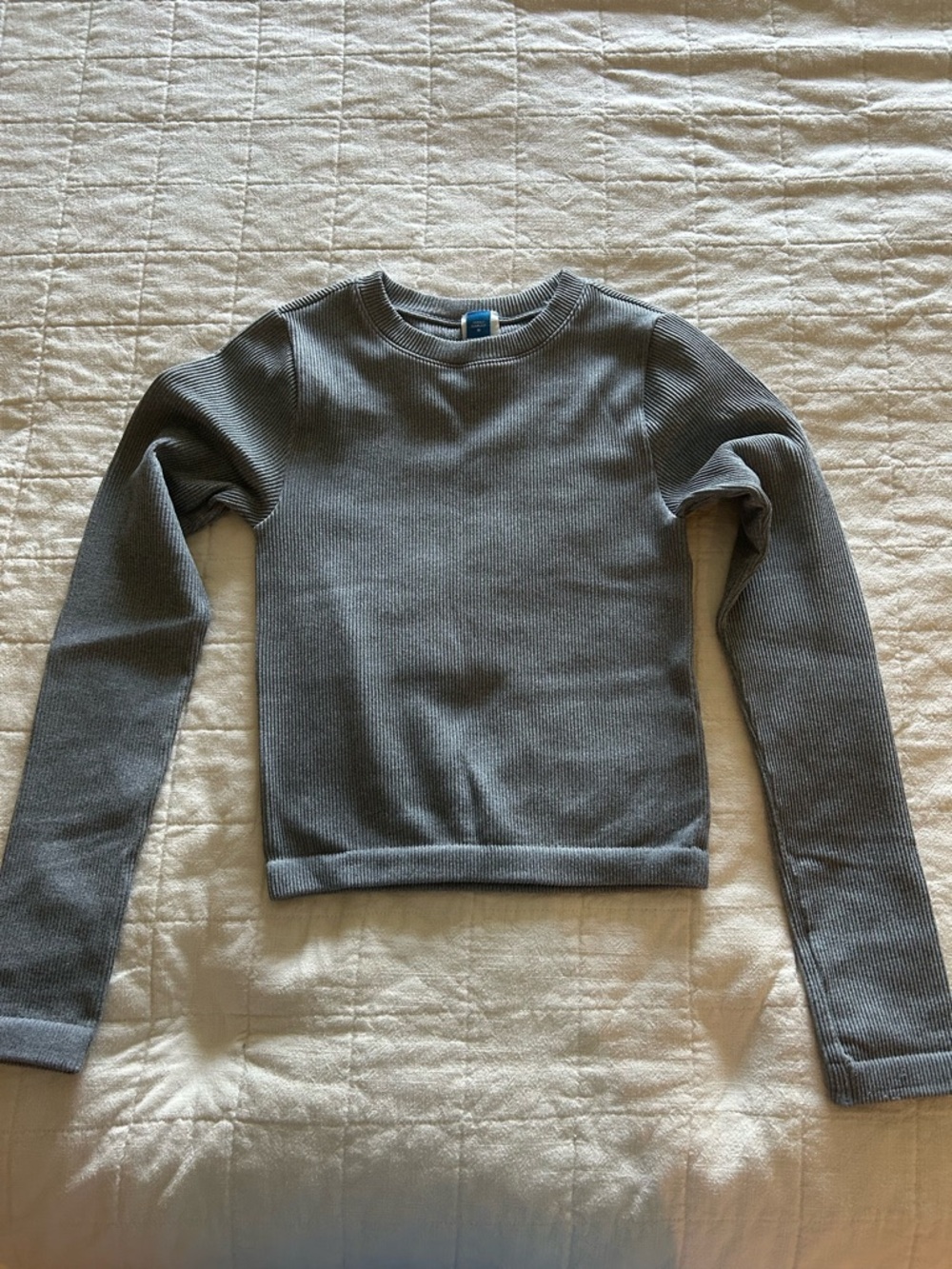 Old Navy Gray Ribbed Long Sleeve Crewneck Top
